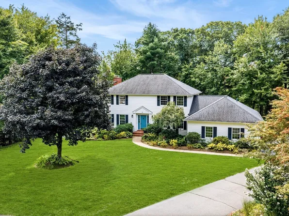 28 Ashley Cir, Easthampton, MA 01027