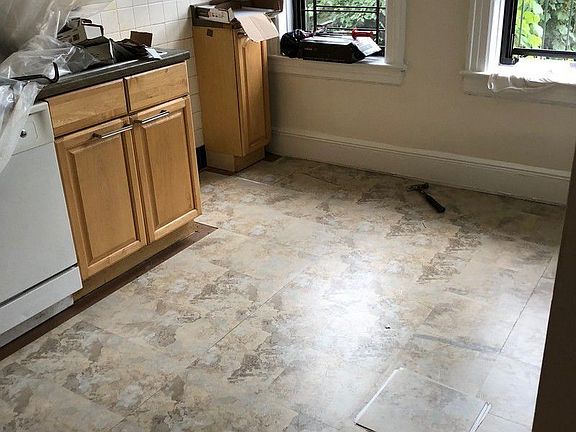 2nd image of 3435 41st St APT 2L