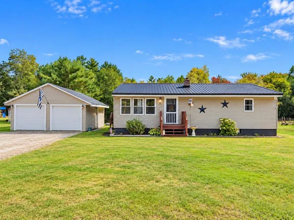 26 Smith Street, Waterford, ME 04088
