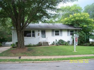 1115 Drake St SW, Vienna, VA 22180