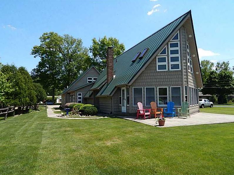 1st image of 9495 Lakeshore Dr W
