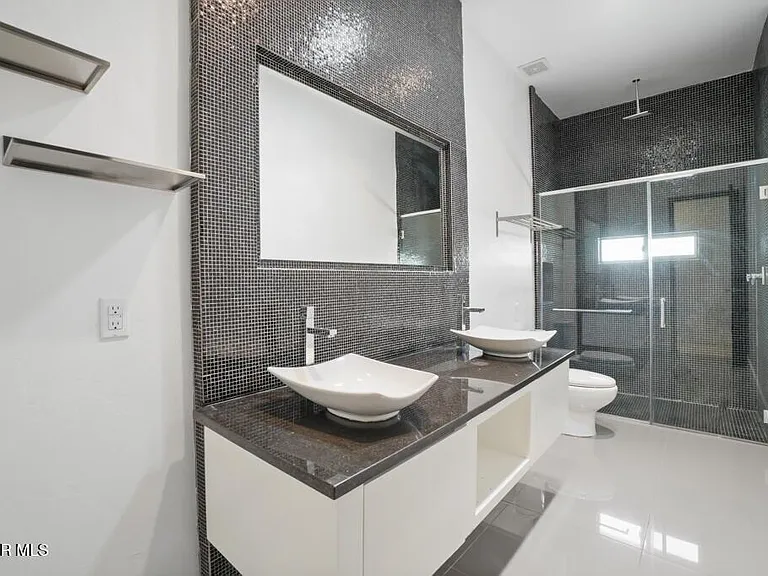 6324 Via Serena Dr — Photo 13