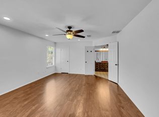 833 Topaz Ln, Leander, TX 78641