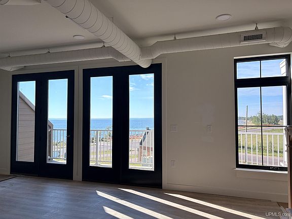 3rd image of 2401 N Lakeshore Blvd Unit 12