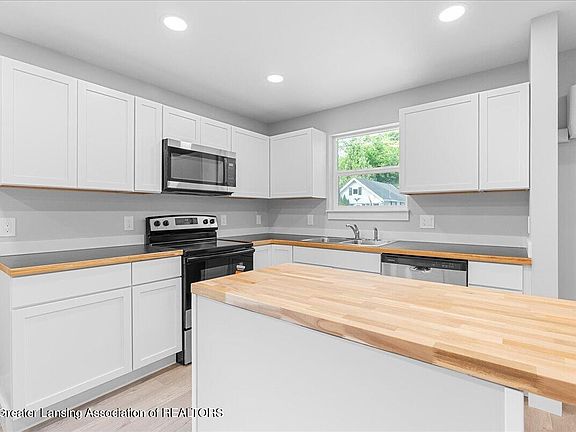 5th image of 1737 Lyons Ave