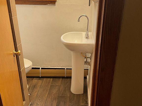 3rd image of 1275 Payne Ave APT 2