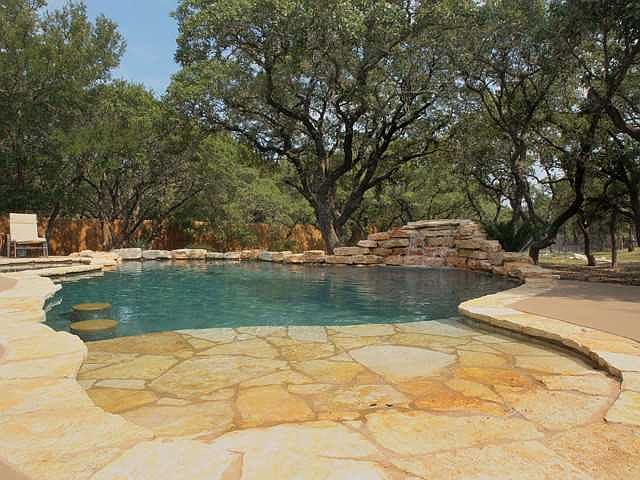 1st image of 6524 N Lakewood Dr