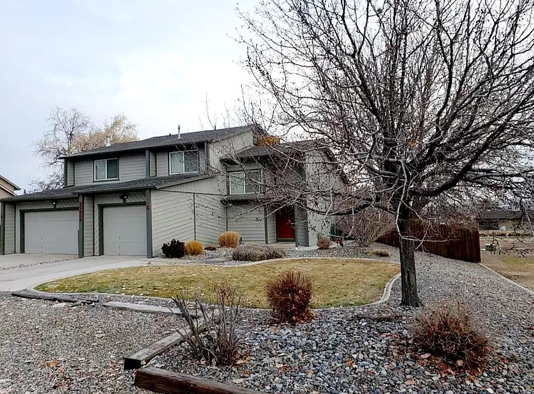 Building Photo - 2504 1/2 Rose Dr