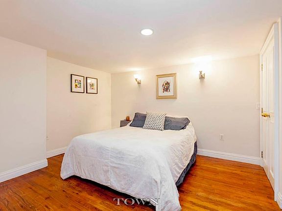 5th image of 428 Hudson St APT 1