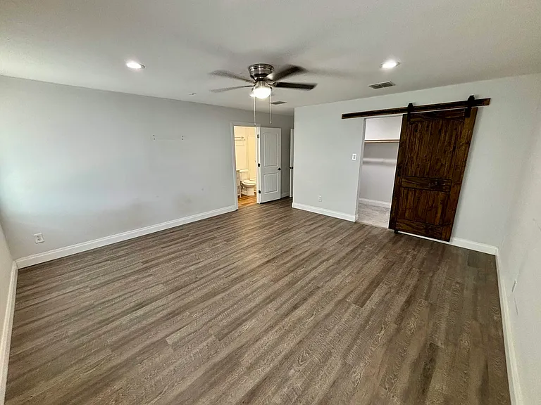 8405 Olivia Meadow Dr — Photo 11