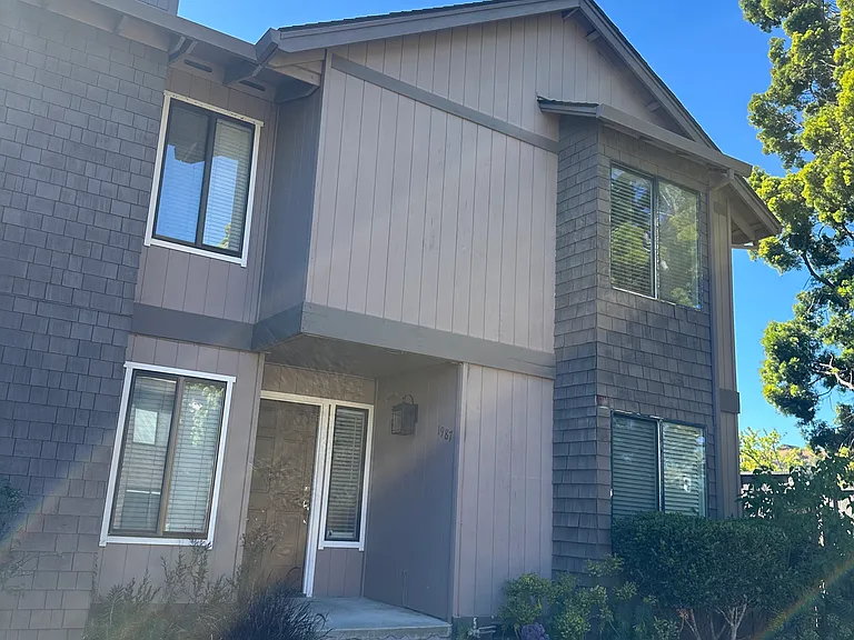 1987 Serenata Ct — Photo 1