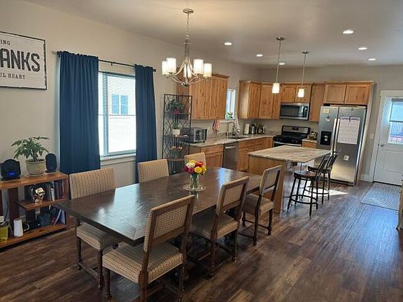 5th image of 2448 S Windmill Way