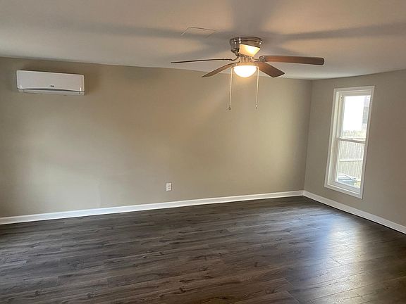3rd image of 20 Anderson St Unit 20