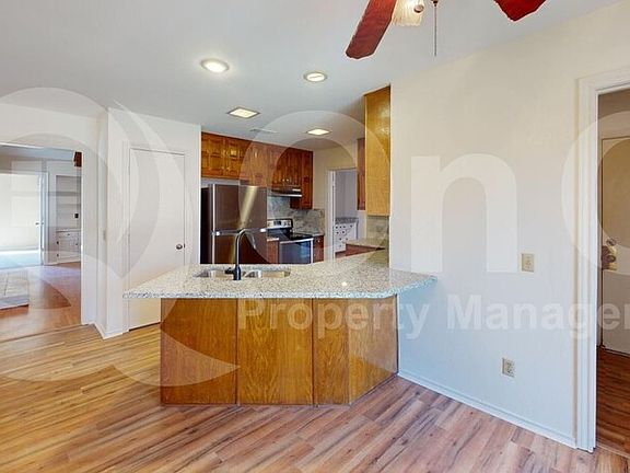 4th image of 5309 Greenbrook Dr