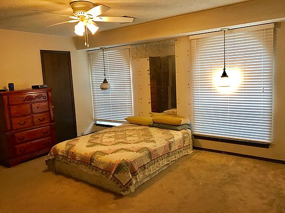 3rd image of 5109 NW 20th St