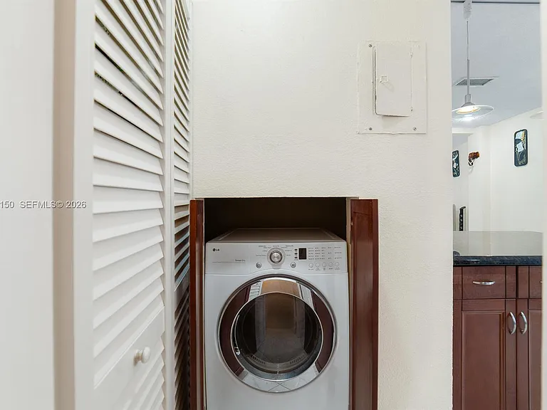4521 NE 21st Ave #1 — Photo 12