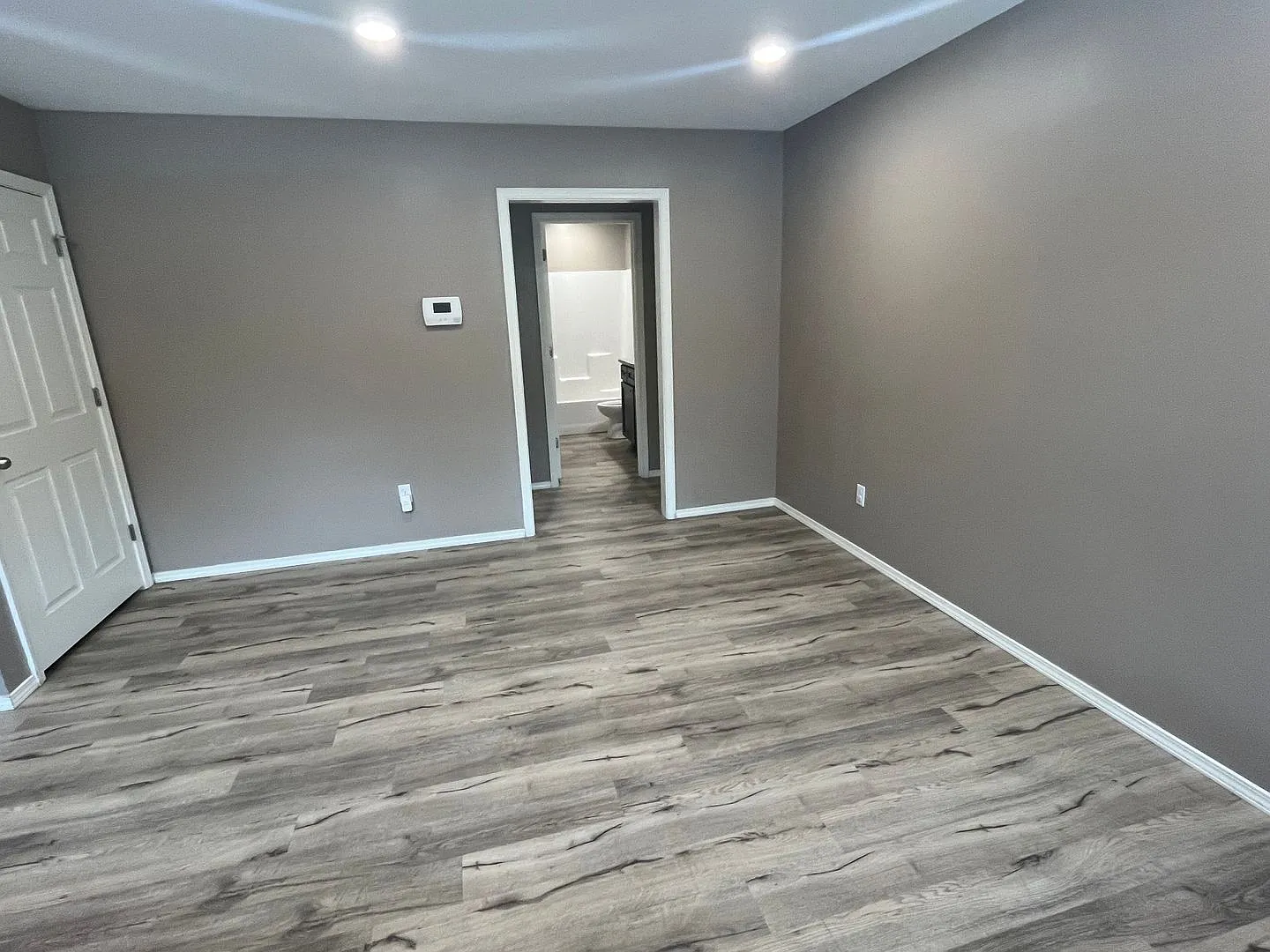 811 S Denver Ave 1-7 — Photo 2