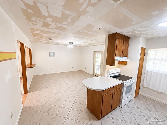 5th image of 4373 Pine Villa Cir