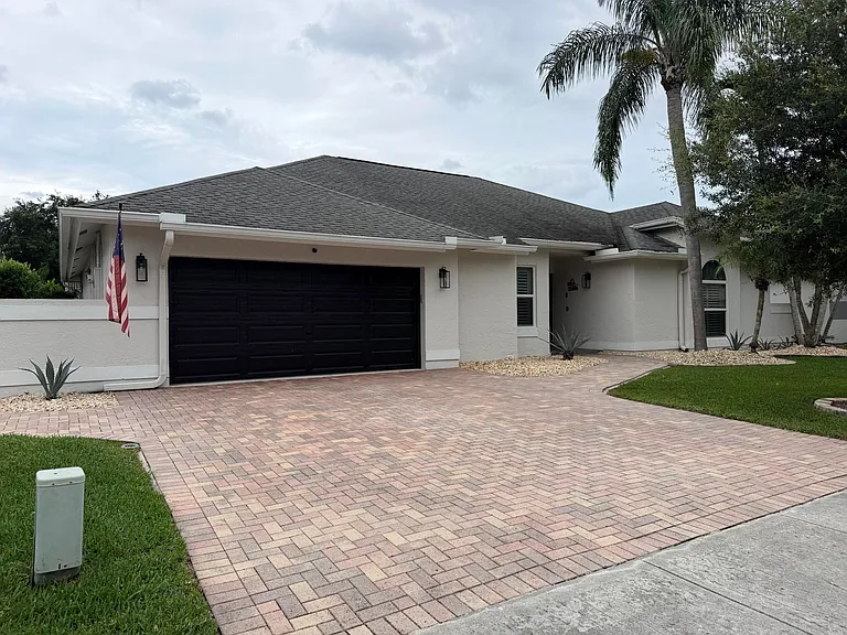 5142 NW 43rd Ave — Photo 12