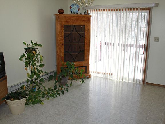 3rd image of 1256 Brentwood Dr
