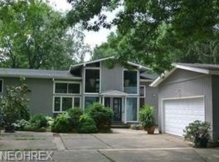 3742 Leewood Dr, Stow, OH 44224