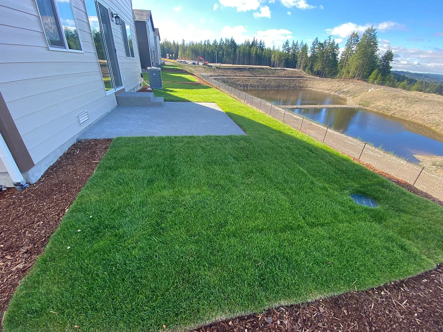 Home with Fantastic Views in Belfair. — Photo 4