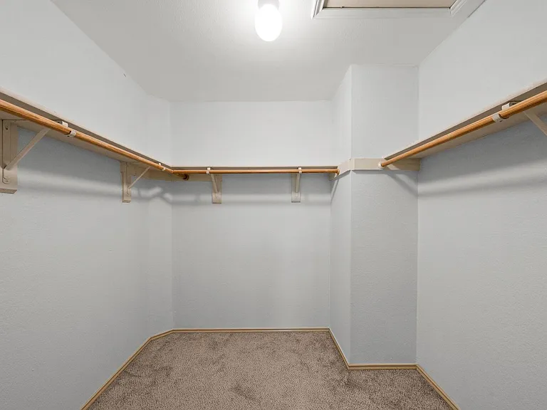 10410 Cayuse Cv — Photo 18