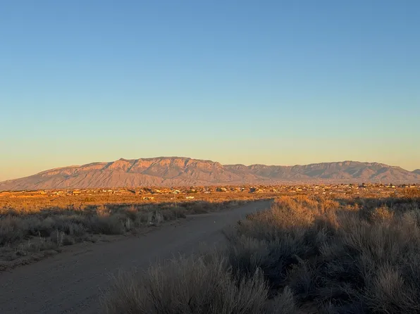 1406 Goya Rd SW, Rio Rancho, NM 87124