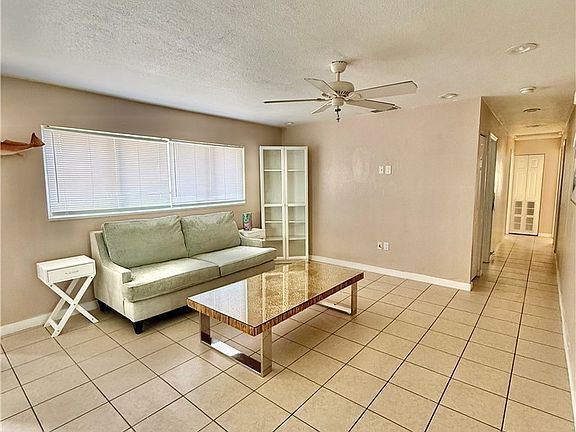 2nd image of 7313 Lobelia Rd