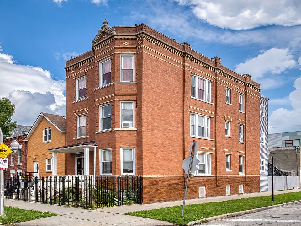 1st image of 901 N Mozart St #1
