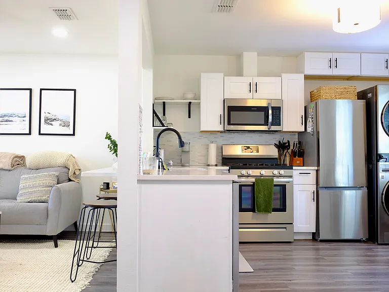 1401 Marcus Pl #B — Photo 13