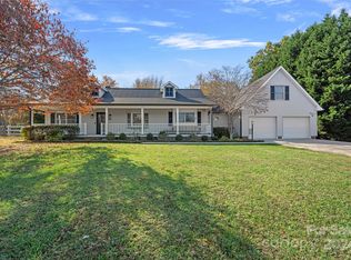 567 Canvasback Rd, Mooresville, NC 28117