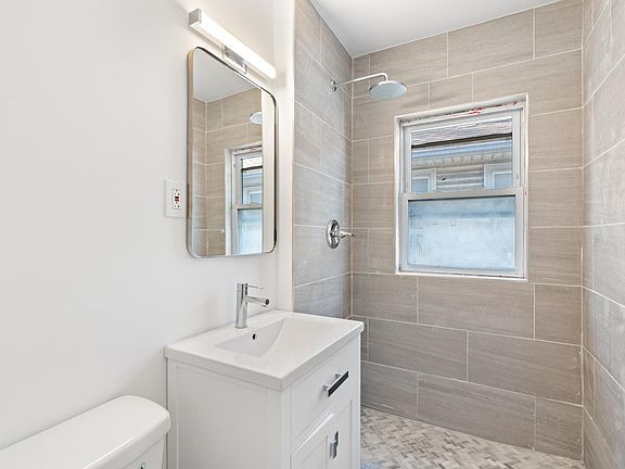 5th image of 54 S Kensico Ave #2L
