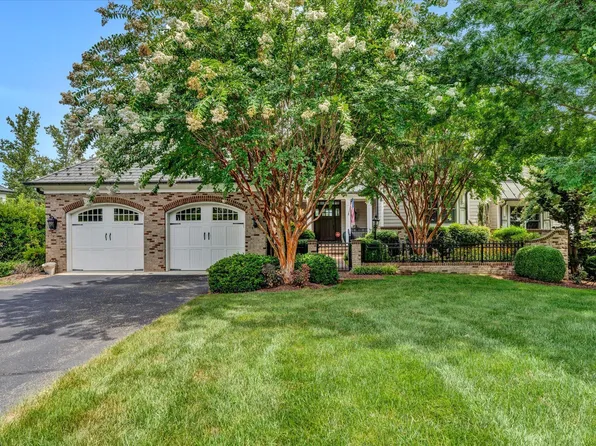 85 Grande Villa Dr #5A, Penhook, VA 24137