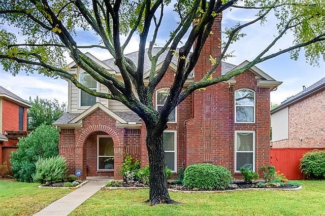 1st image of 723 Woodlake Dr