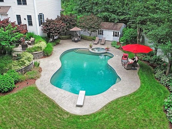 2nd image of 35 Hillside Dr