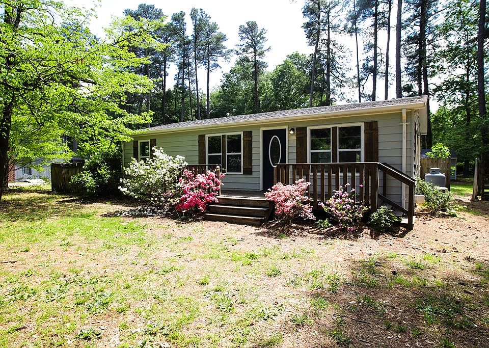 1st image of 216 Shady Ln