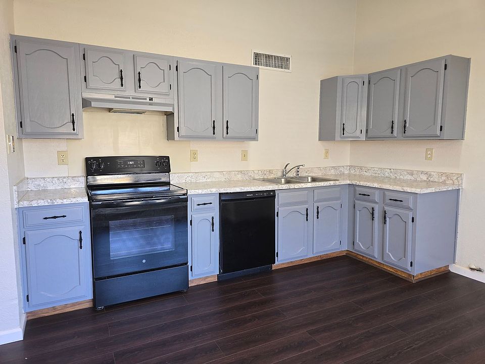 1st image of 4120 Spindletree Ln