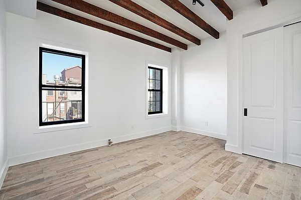 Rented by Nolita Group | media 11