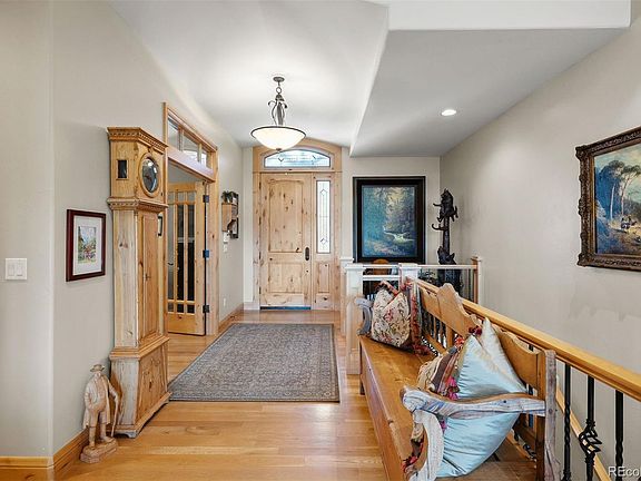 3rd image of 1007 Nob Hill Road
