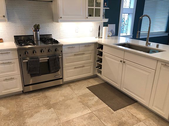 3rd image of 1404 Grand Blvd