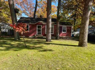 55466 Butternut Rd, South Bend, IN 46628