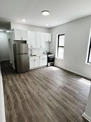 Rented by Gugenheim Realty LLC | media 1