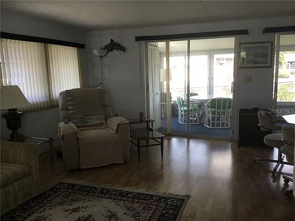 2nd image of 527 Clarion Pl