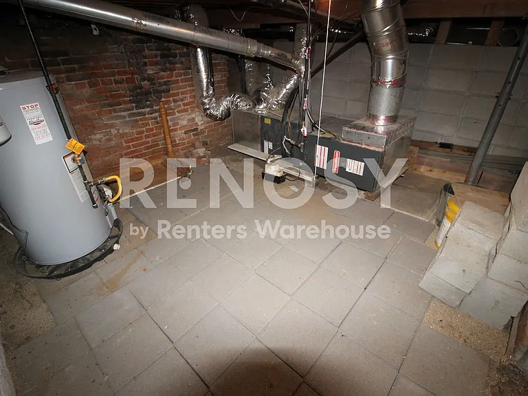 2828 Stout St — Photo 10