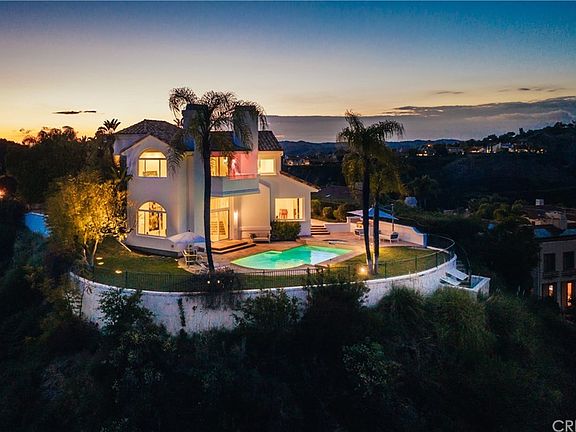 3rd image of 24903 Bella Vista Dr