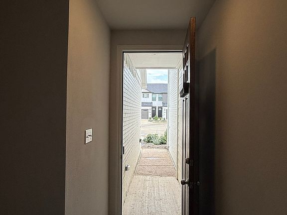 3rd image of 1108 Bowie Dr