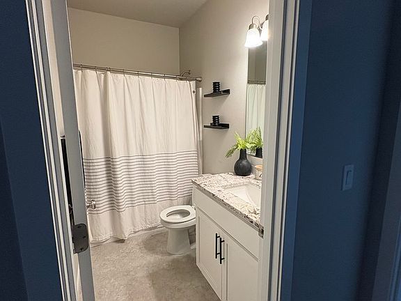 3rd image of 1107 5th Ave NE