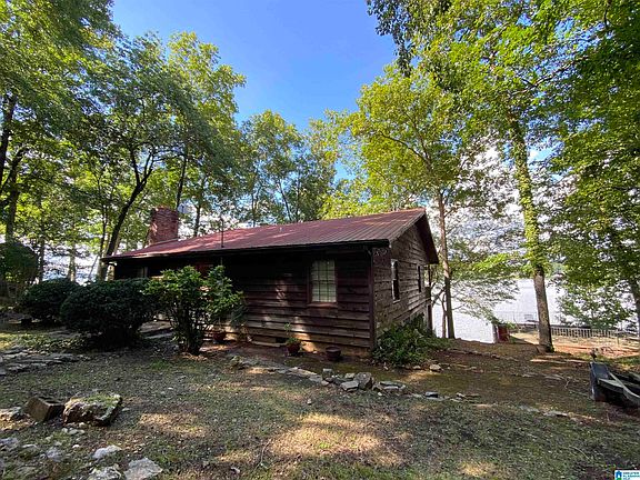 2nd image of 184 N River Dr