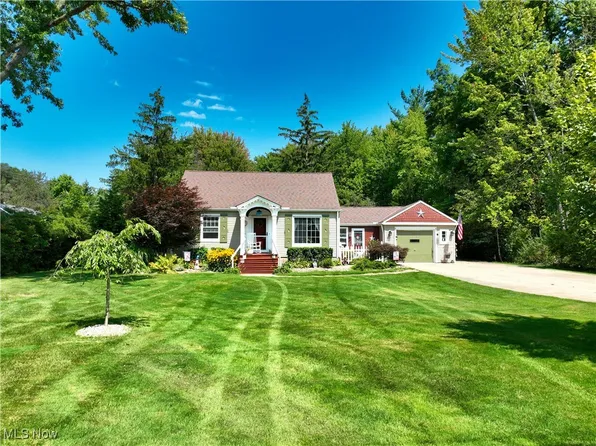 8574 Cedar Rd, Chesterland, OH 44026